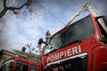 Explozie la un bloc din municipiul Bistriţa